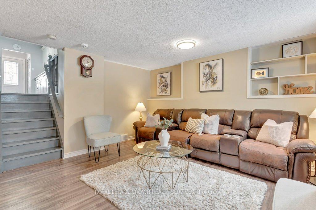 Photo 27 of 542 Trico Drive, Cambridge — HOMEH
