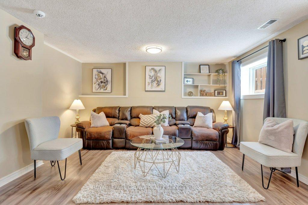 Photo 28 of 542 Trico Drive, Cambridge — HOMEH