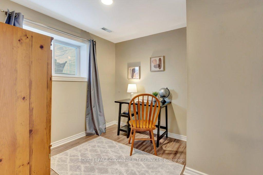 Photo 30 of 542 Trico Drive, Cambridge — HOMEH