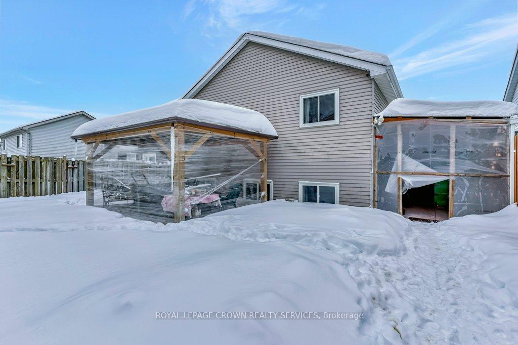 Photo 39 of 542 Trico Drive, Cambridge — HOMEH