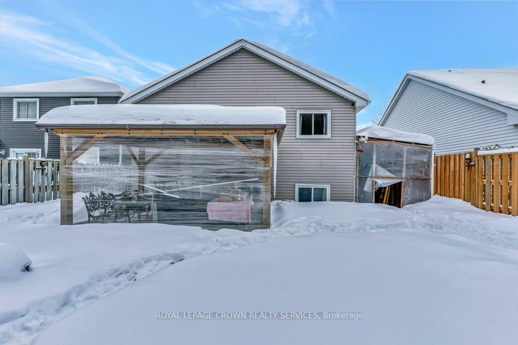 Photo 40 of 542 Trico Drive, Cambridge — HOMEH