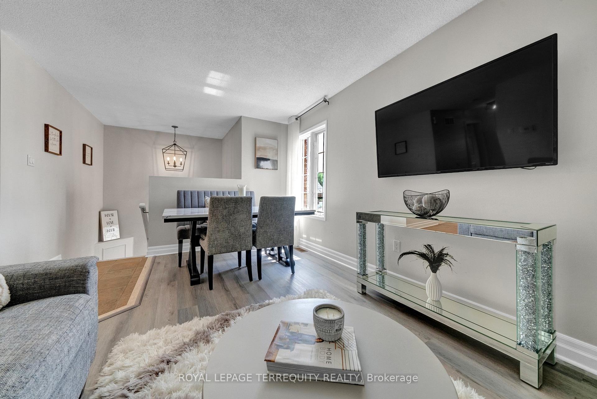 Photo 6 of 20 Abernethy Crescent, Clarington, Bowmanville — HOMEH