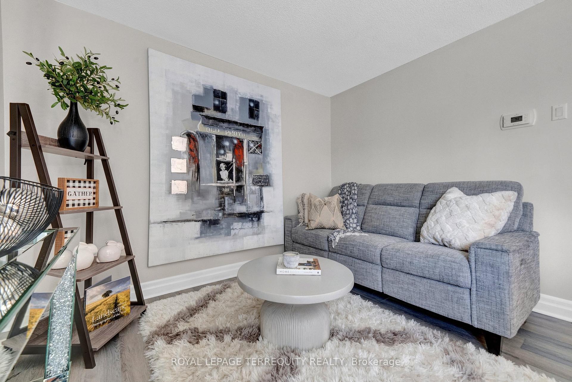 Photo 9 of 20 Abernethy Crescent, Clarington, Bowmanville — HOMEH