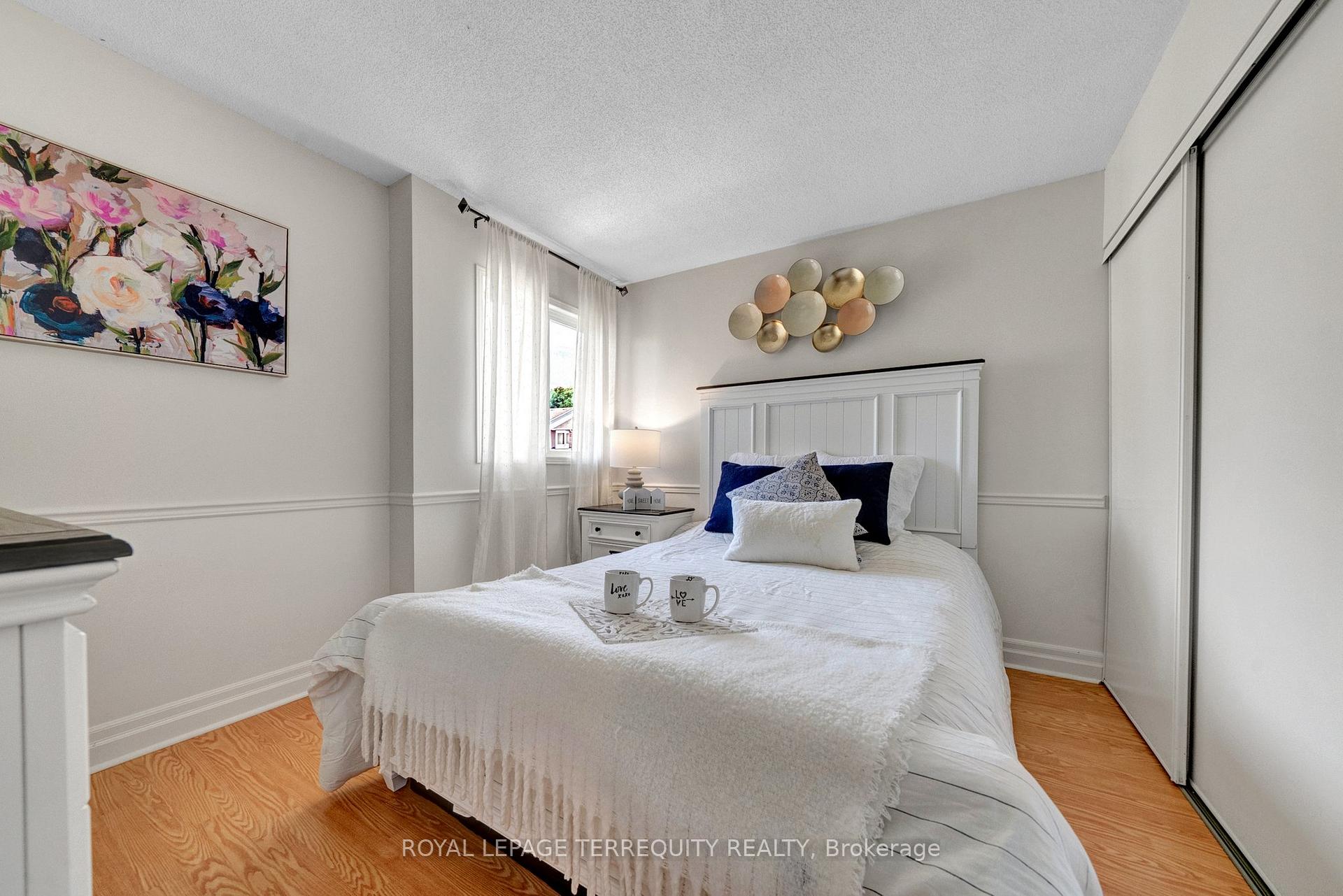 Photo 13 of 20 Abernethy Crescent, Clarington, Bowmanville — HOMEH