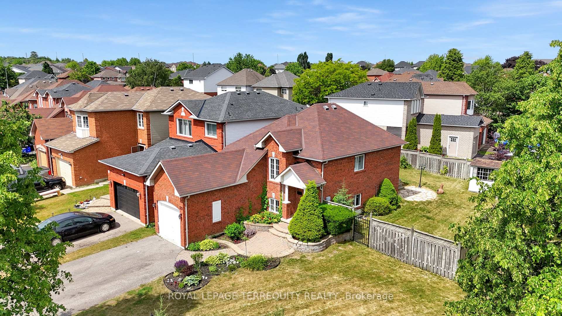 Photo 27 of 20 Abernethy Crescent, Clarington, Bowmanville — HOMEH