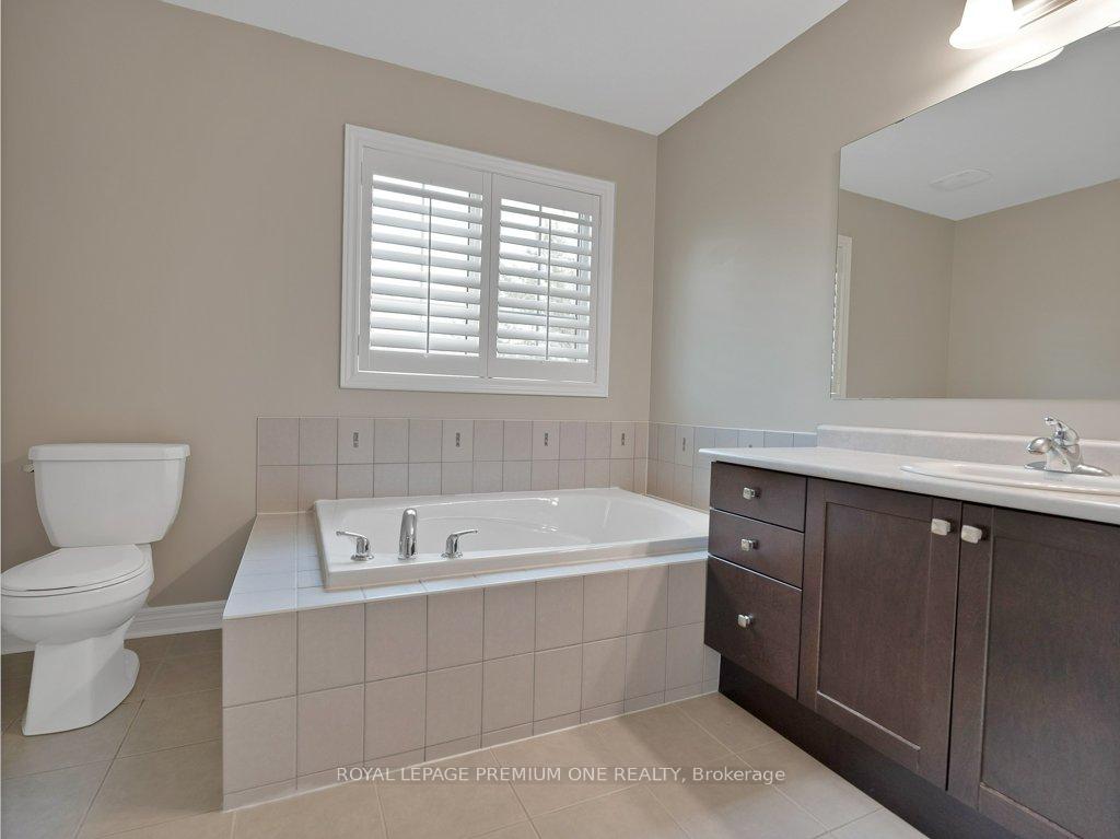 Photo 28 of 11 Mccardy Court, Caledon, Caledon East — HOMEH