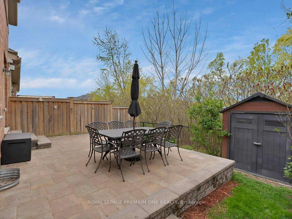 Photo 25 of 11 Mccardy Court, Caledon, Caledon East — HOMEH