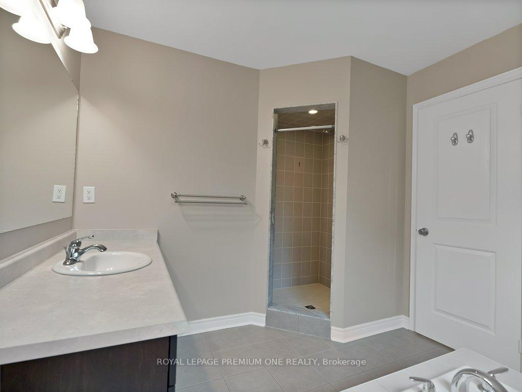 Photo 36 of 11 Mccardy Court, Caledon, Caledon East — HOMEH