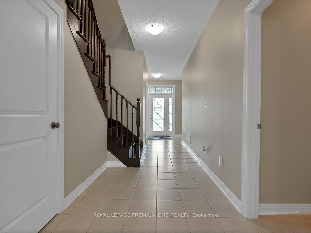 Photo 35 of 11 Mccardy Court, Caledon, Caledon East — HOMEH