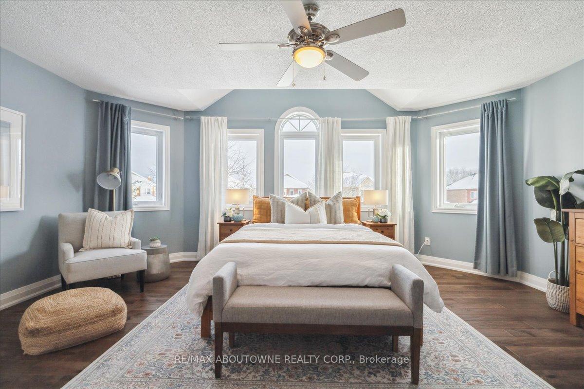 Photo 21 of 69 Lauchlin Crescent, Halton Hills, Georgetown — HOMEH