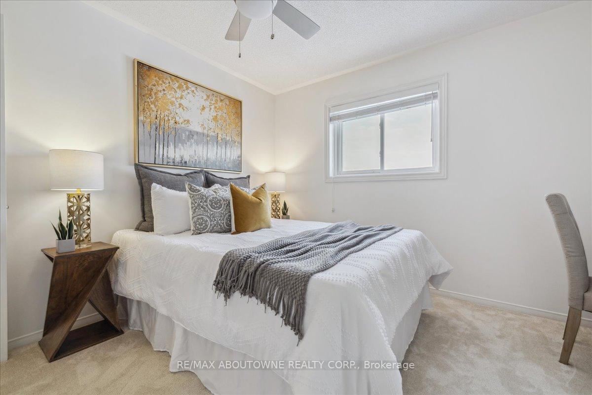 Photo 27 of 69 Lauchlin Crescent, Halton Hills, Georgetown — HOMEH