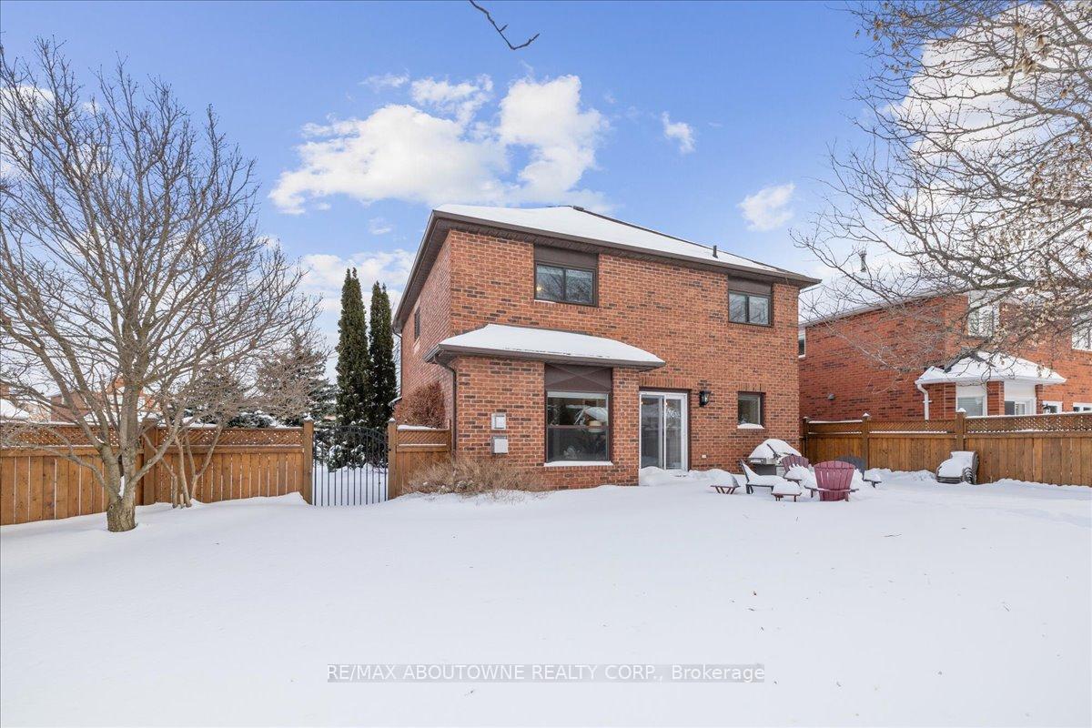 Photo 41 of 69 Lauchlin Crescent, Halton Hills, Georgetown — HOMEH