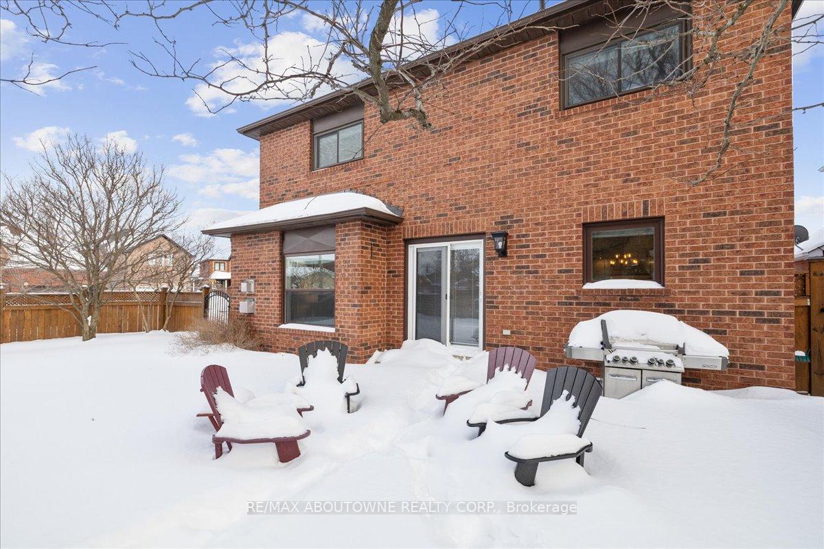 Photo 42 of 69 Lauchlin Crescent, Halton Hills, Georgetown — HOMEH