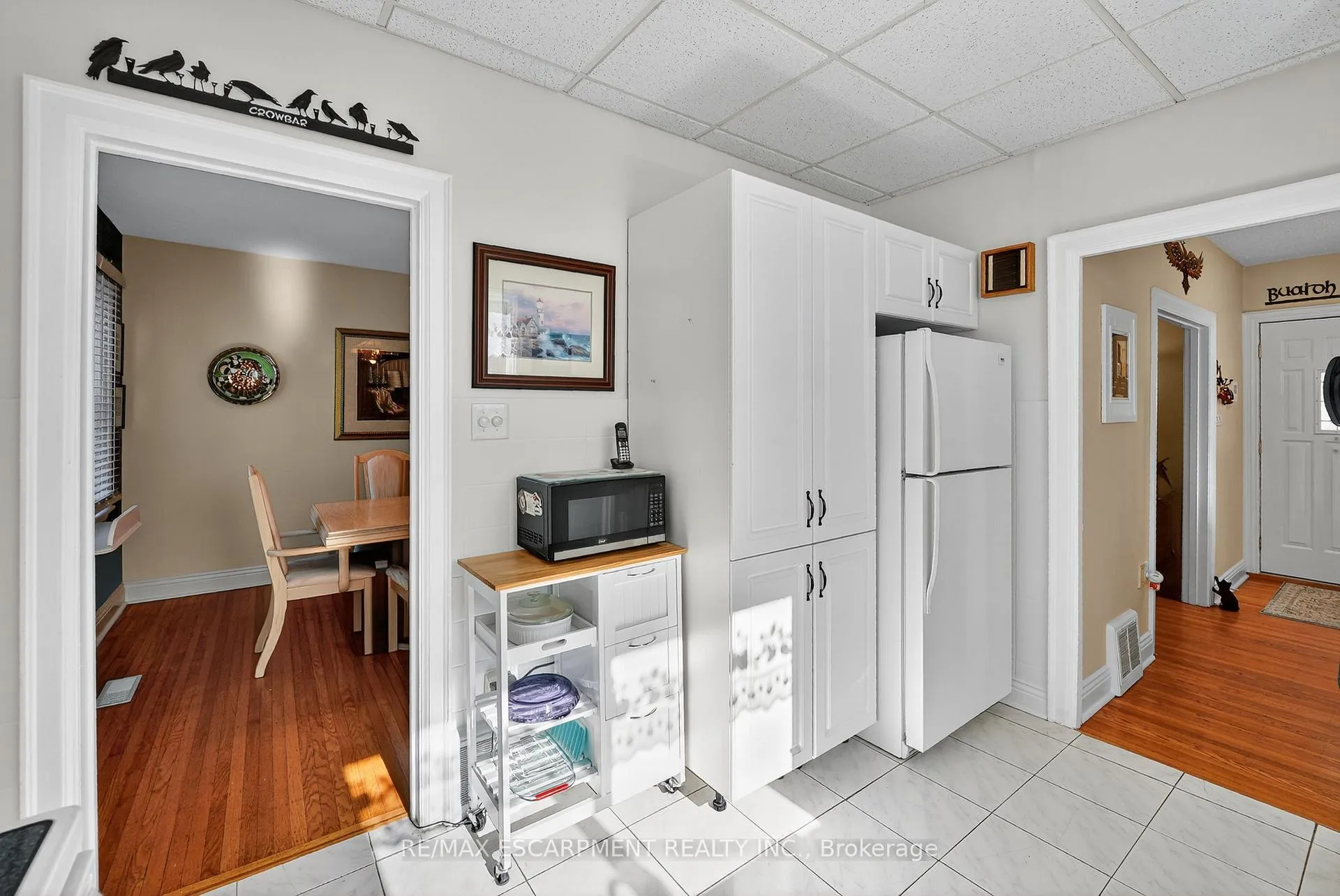 Photo 10 of 46 Weir Street S, Hamilton, Bartonville — HOMEH