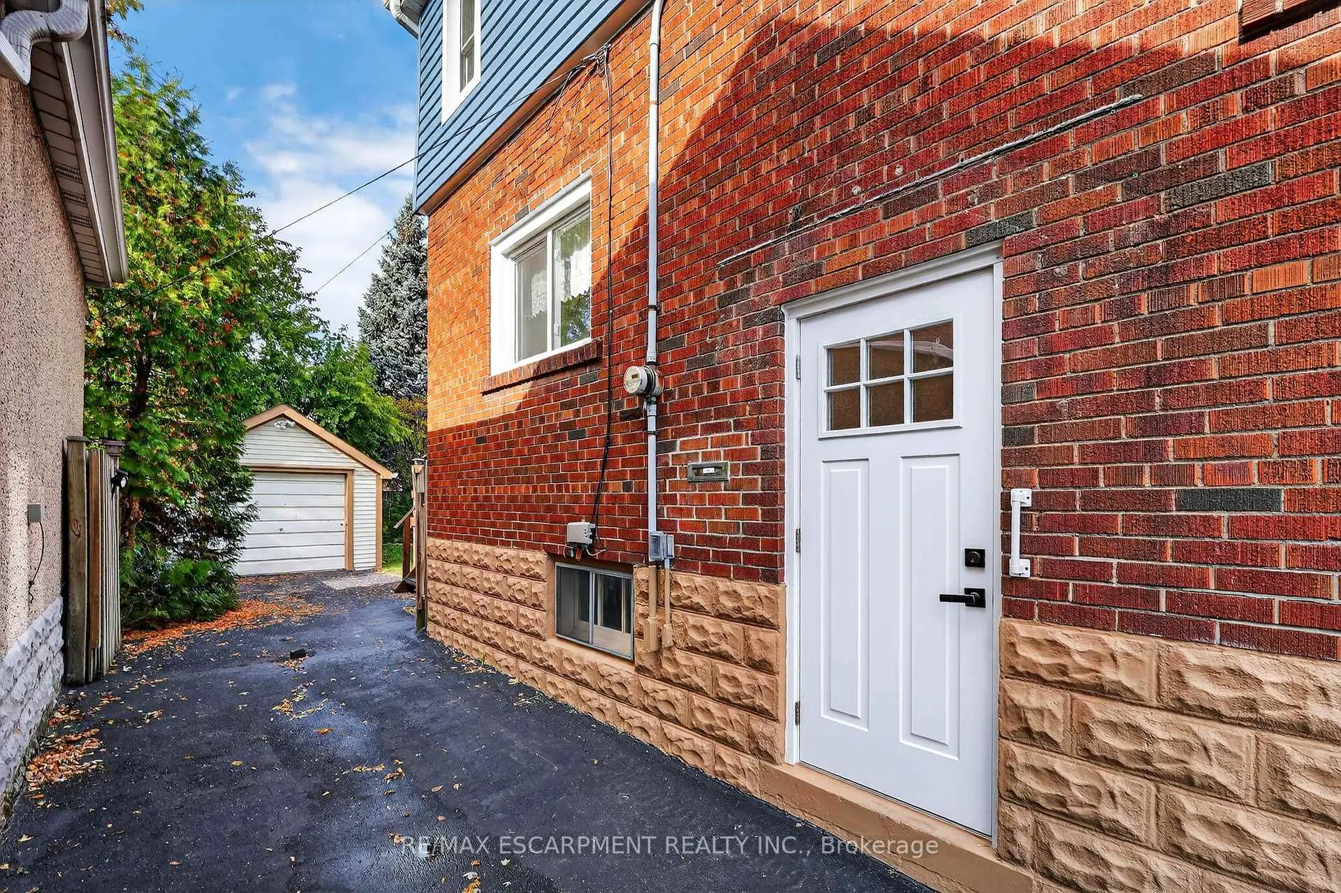 Photo 21 of 46 Weir Street S, Hamilton, Bartonville — HOMEH