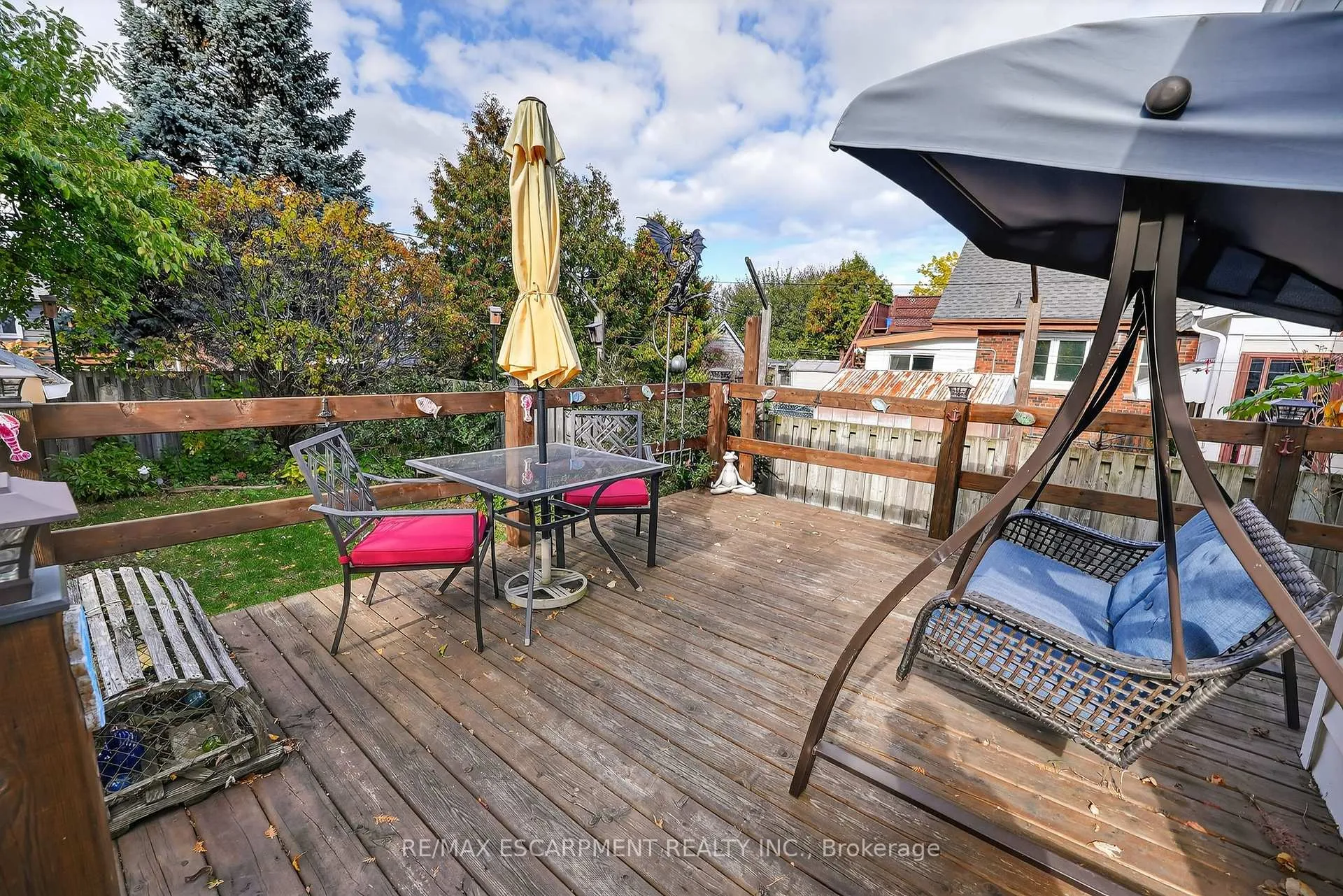 Photo 22 of 46 Weir Street S, Hamilton, Bartonville — HOMEH