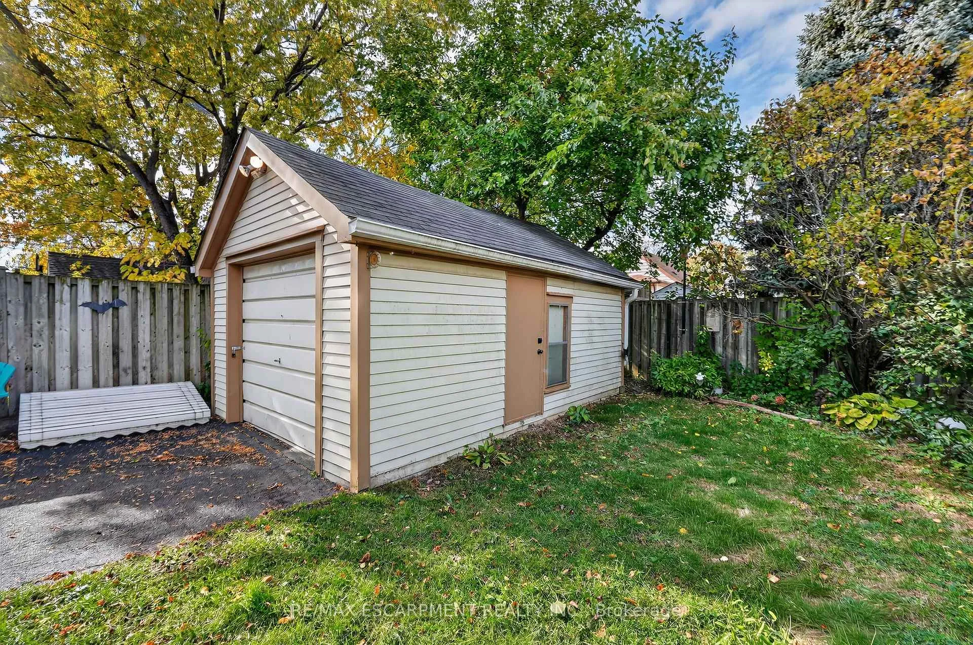 Photo 23 of 46 Weir Street S, Hamilton, Bartonville — HOMEH
