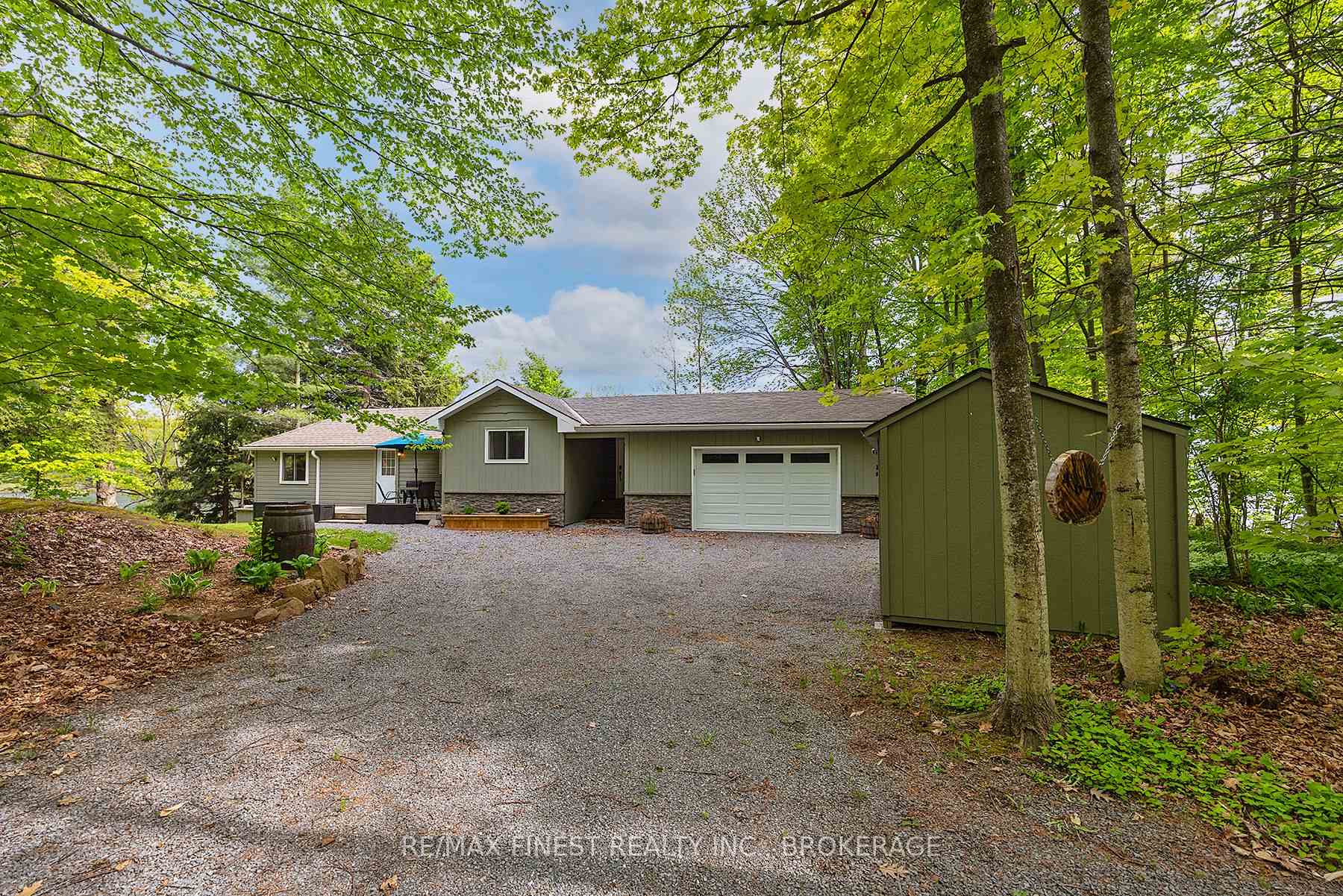 Front of 4677 Lakewood Lane
