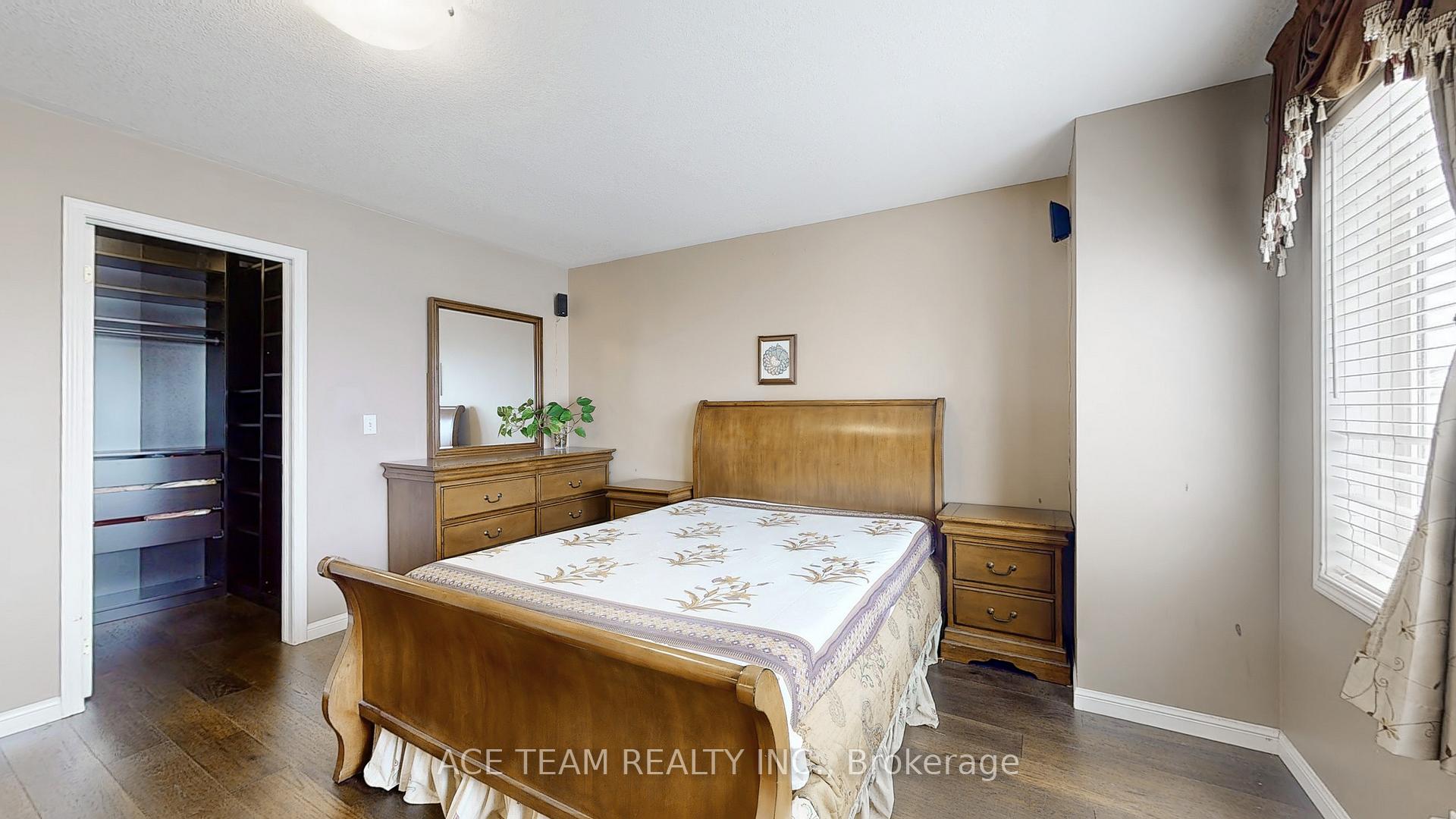 Photo 19 of 141 Coulthard Boulevard, Cambridge — HOMEH