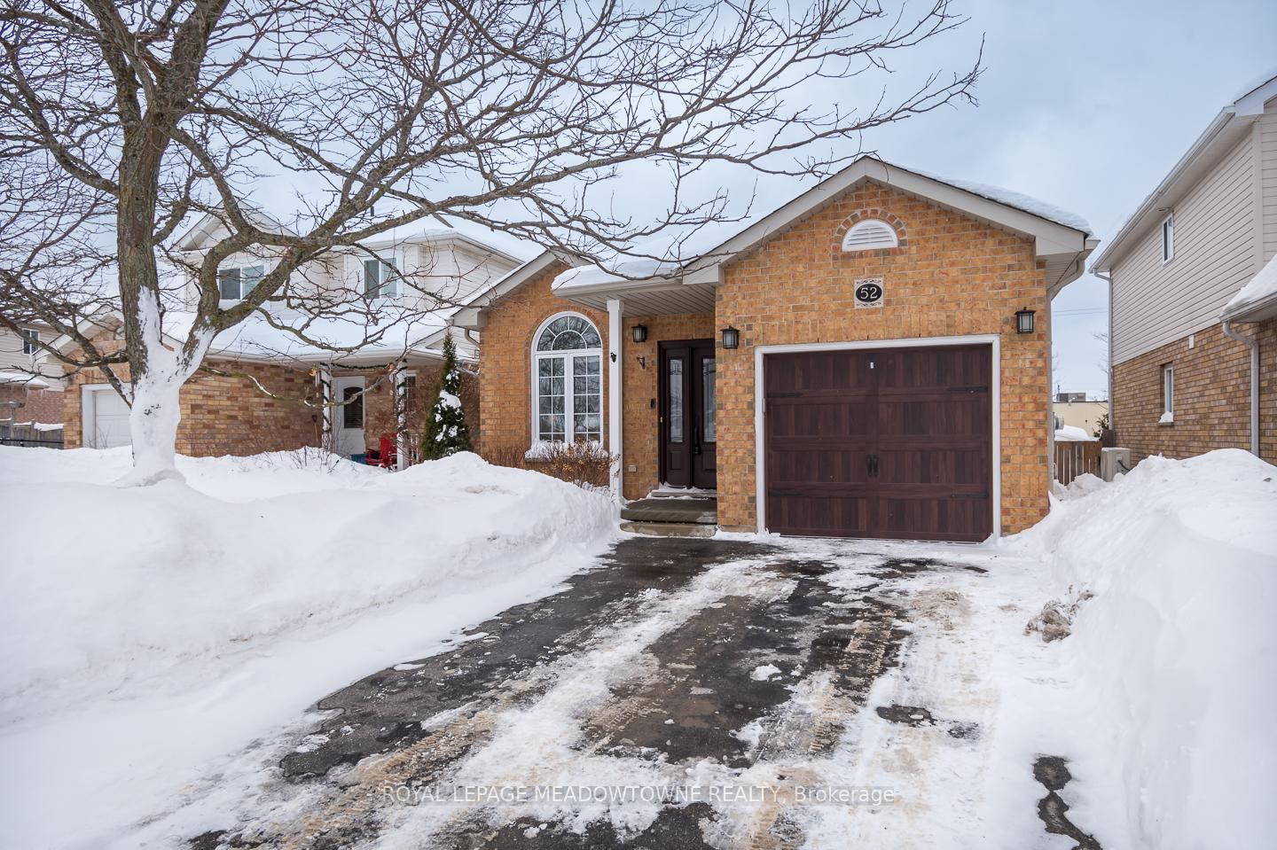 Photo 1 of 52 Beardmore Crescent, Halton Hills, Acton — HOMEH