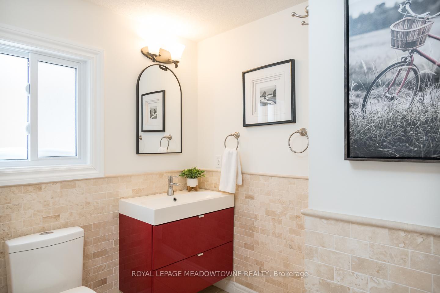 Photo 22 of 52 Beardmore Crescent, Halton Hills, Acton — HOMEH