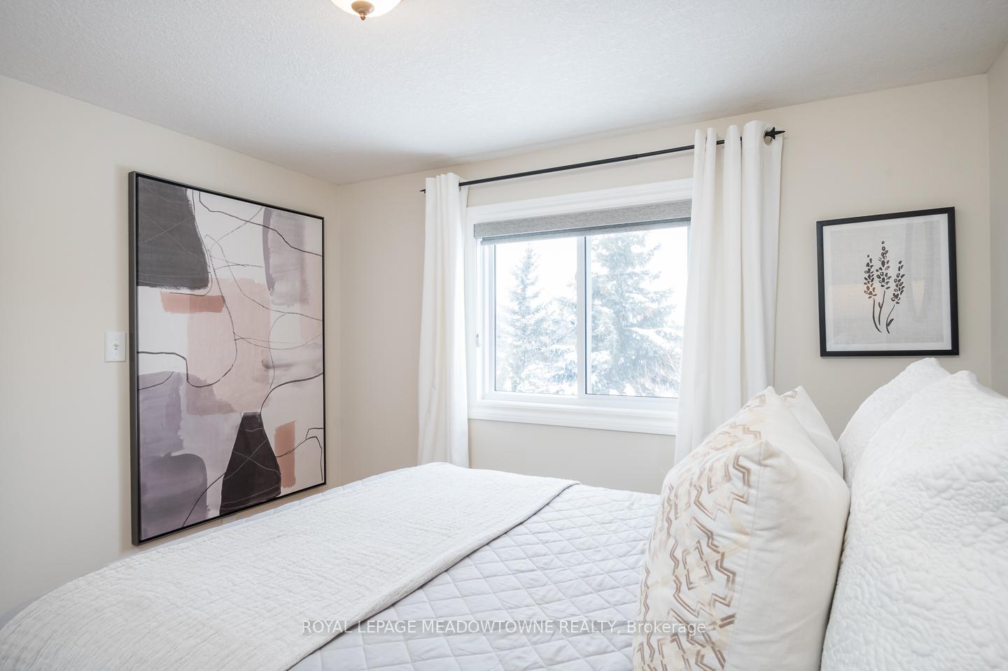 Photo 27 of 52 Beardmore Crescent, Halton Hills, Acton — HOMEH