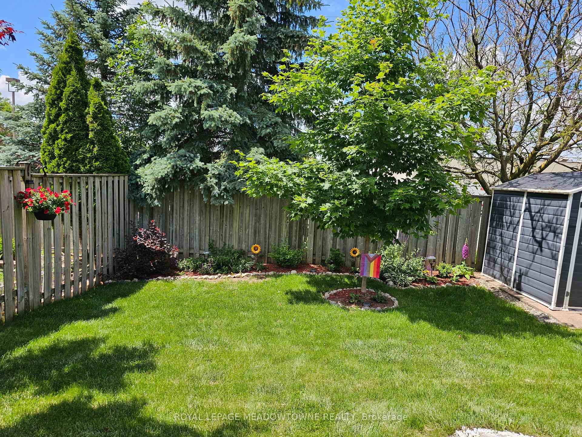 Photo 33 of 52 Beardmore Crescent, Halton Hills, Acton — HOMEH