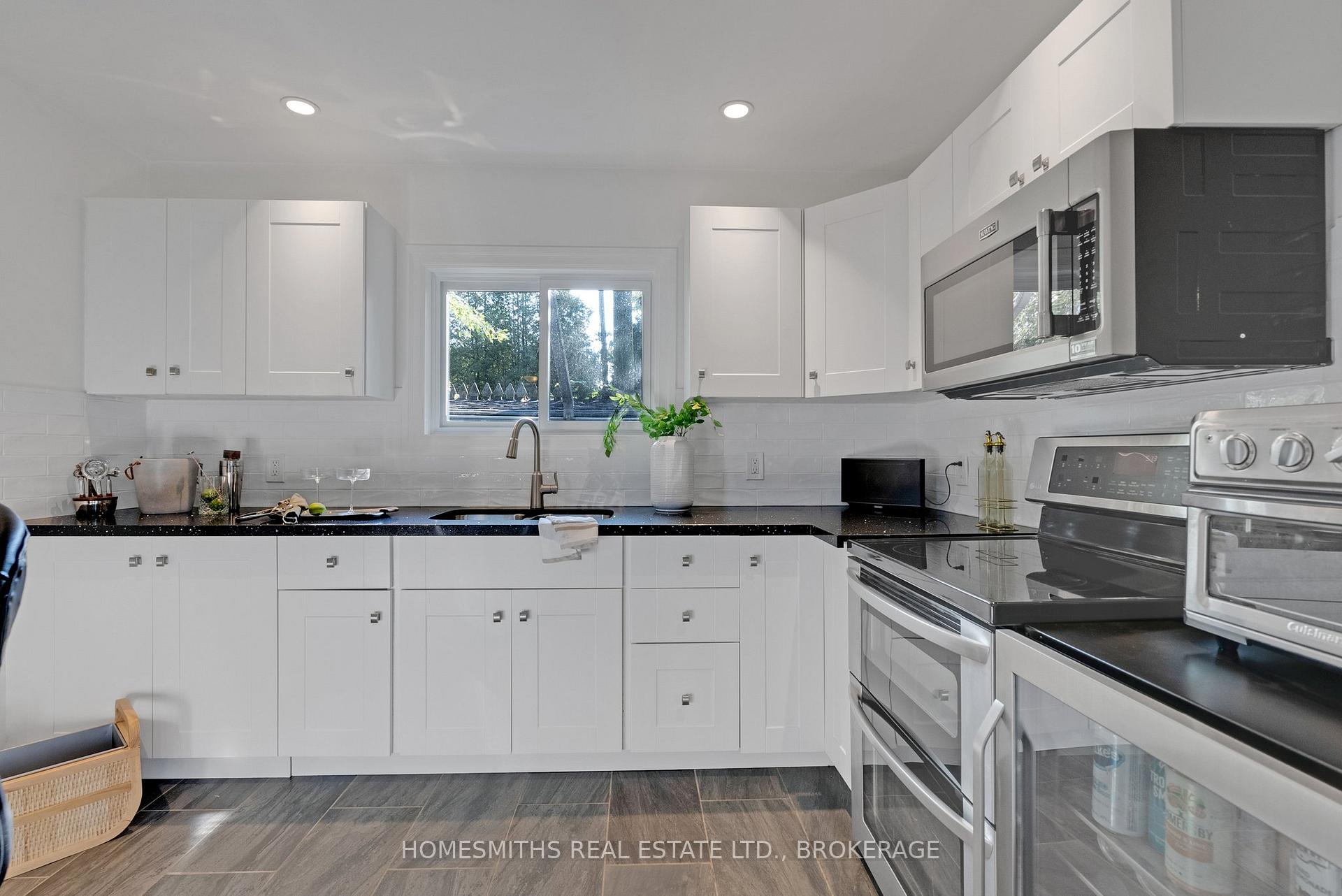 Photo 33 of 141 Cedar Crest Beach Road, Clarington, Bowmanville — HOMEH