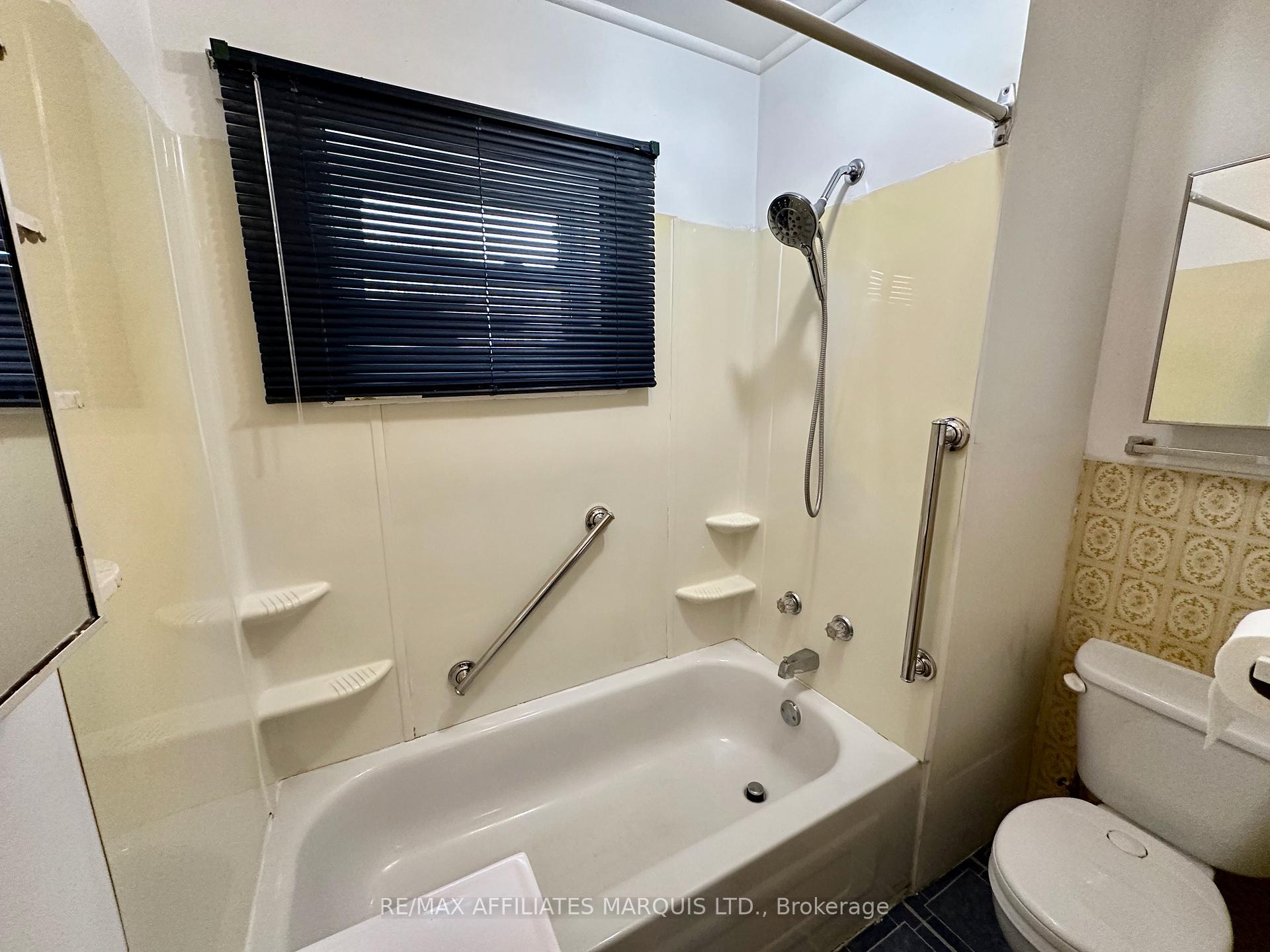 Photo 11 of 112 Carleton Street, Cornwall — HOMEH