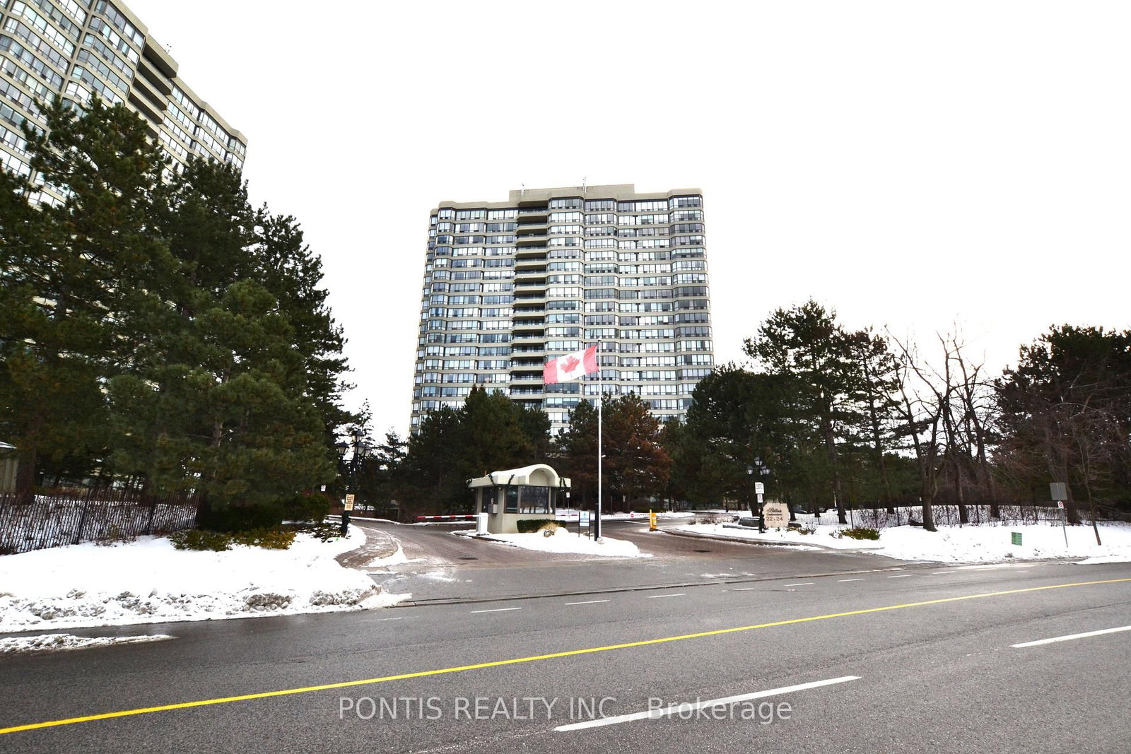 Front of Unit 1008, 24 HANOVER Rd