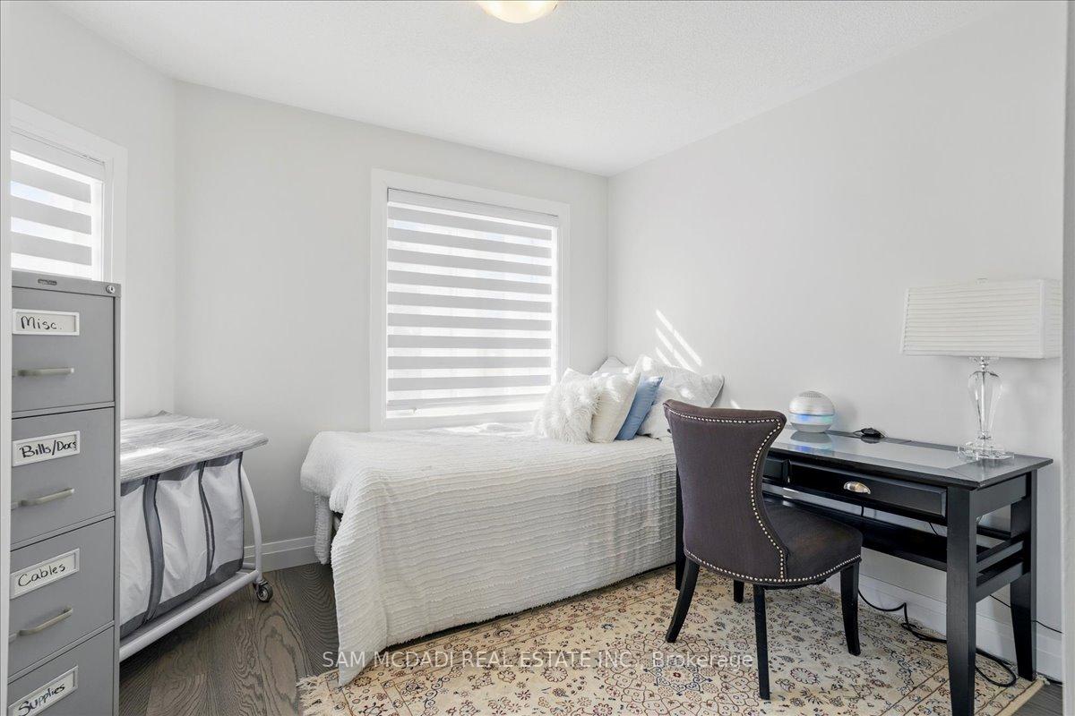 Photo 6 of 92 Wood Circle, Caledon, Bolton East — HOMEH
