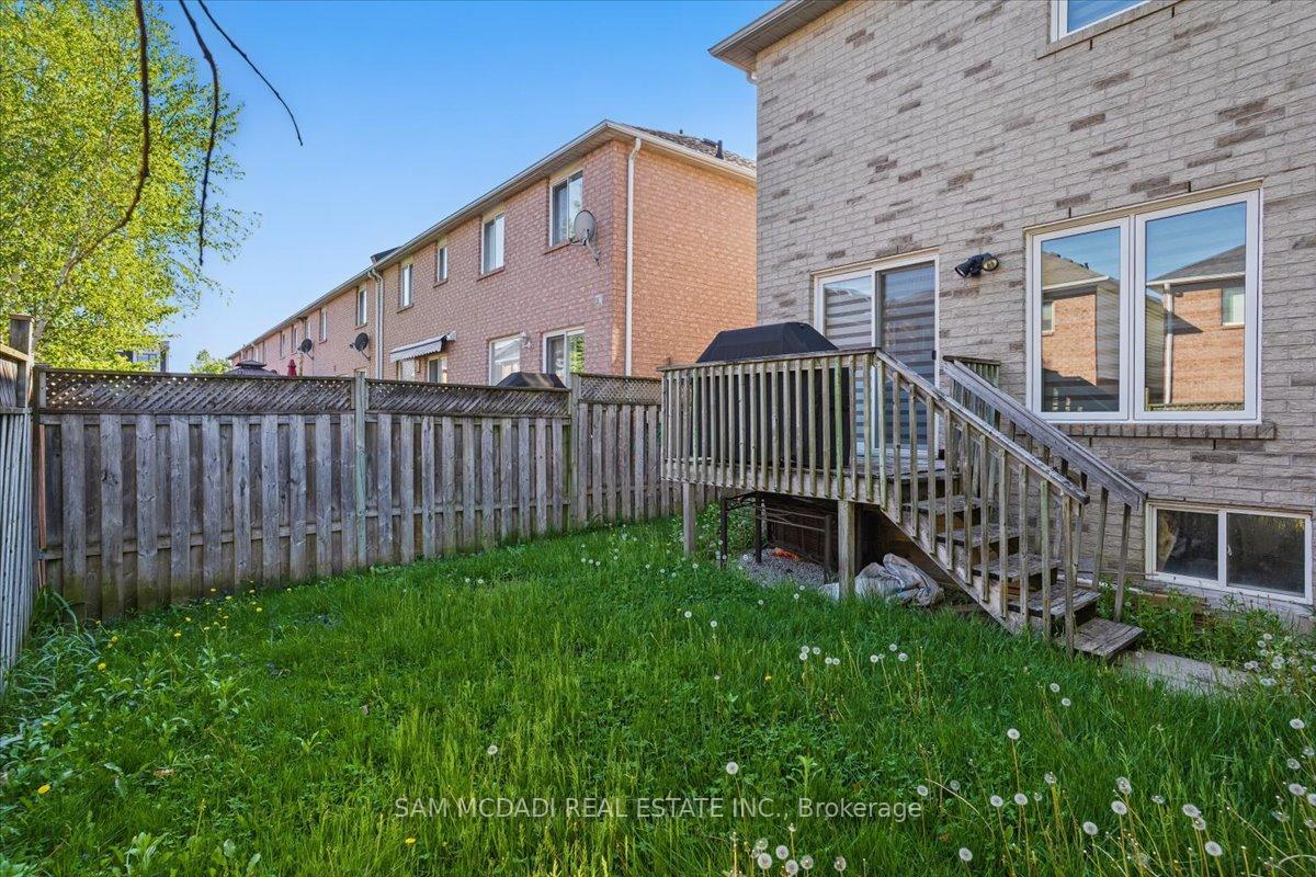 Photo 19 of 92 Wood Circle, Caledon, Bolton East — HOMEH