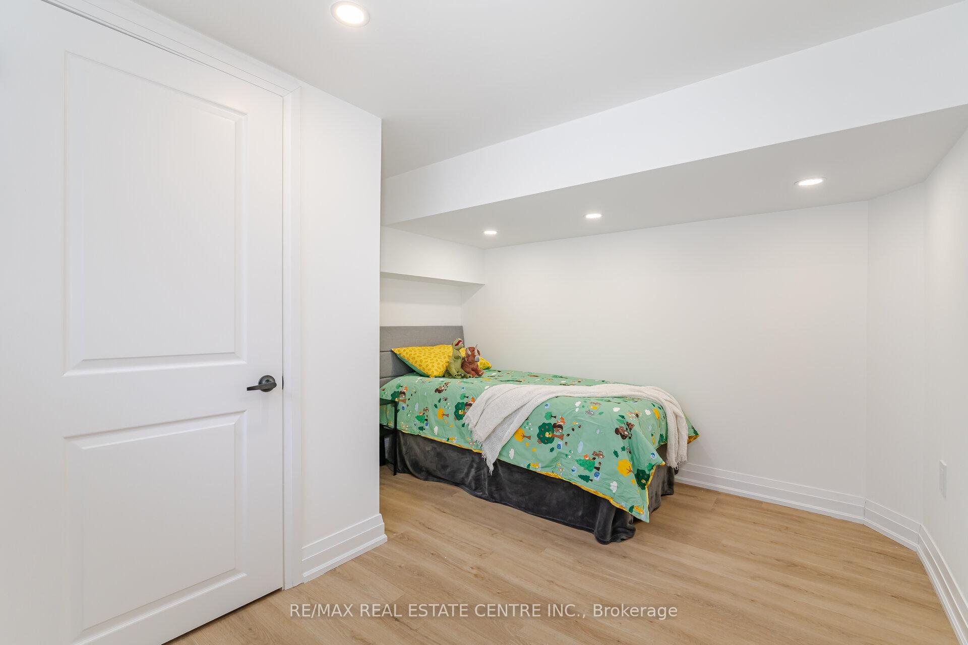 Photo 43 of 21 Crombie Street, Cambridge — HOMEH