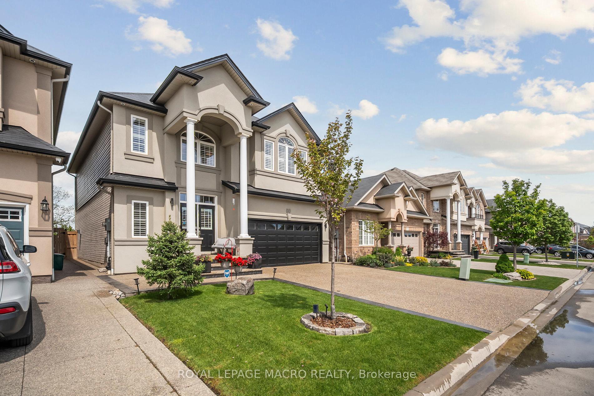 Photo 3 of 80 Bellroyal Crescent, Hamilton, Stoney Creek Mountain — HOMEH