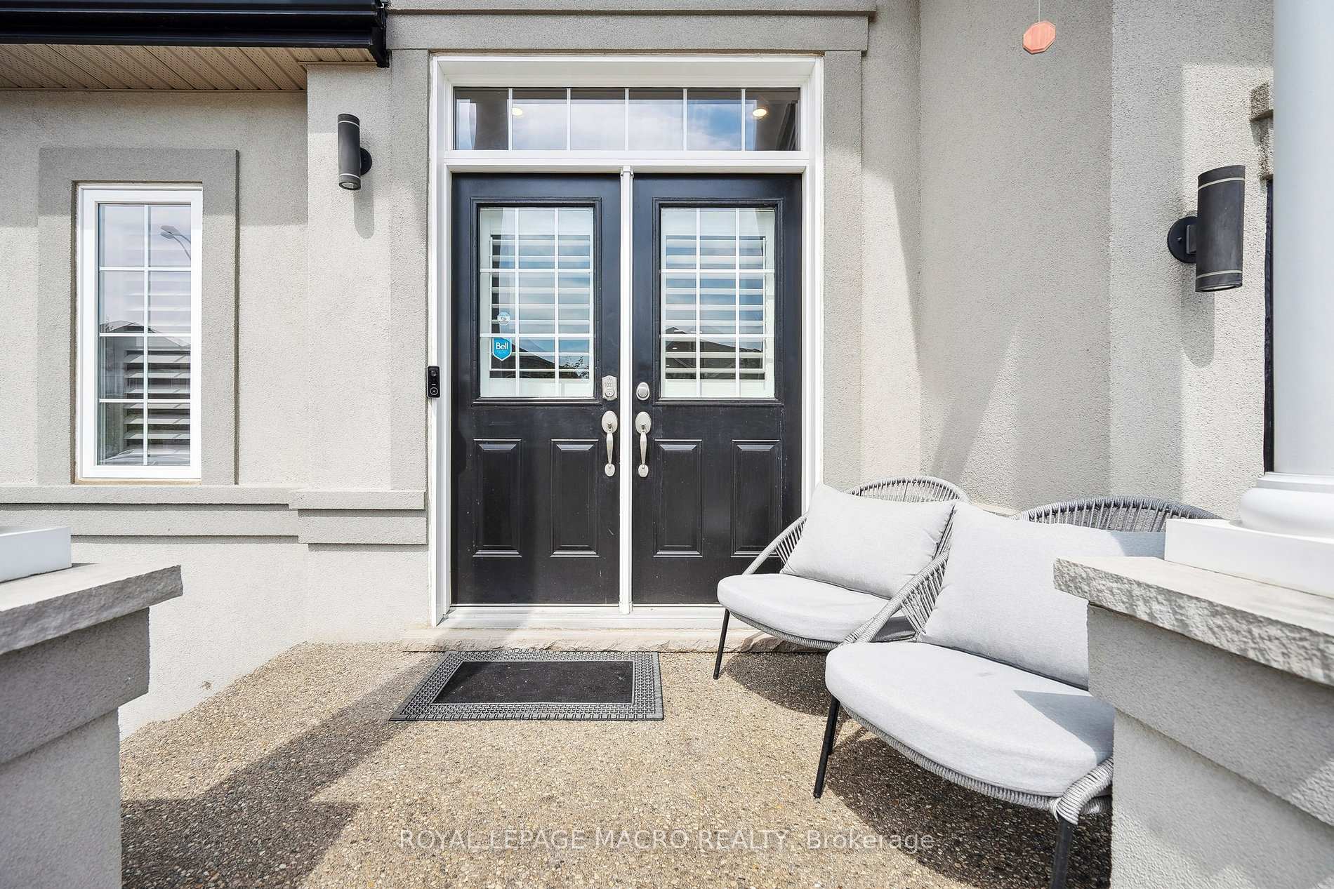 Photo 4 of 80 Bellroyal Crescent, Hamilton, Stoney Creek Mountain — HOMEH