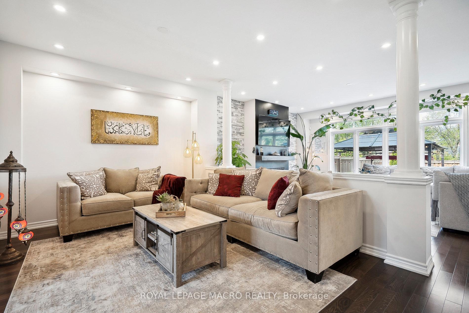 Photo 6 of 80 Bellroyal Crescent, Hamilton, Stoney Creek Mountain — HOMEH