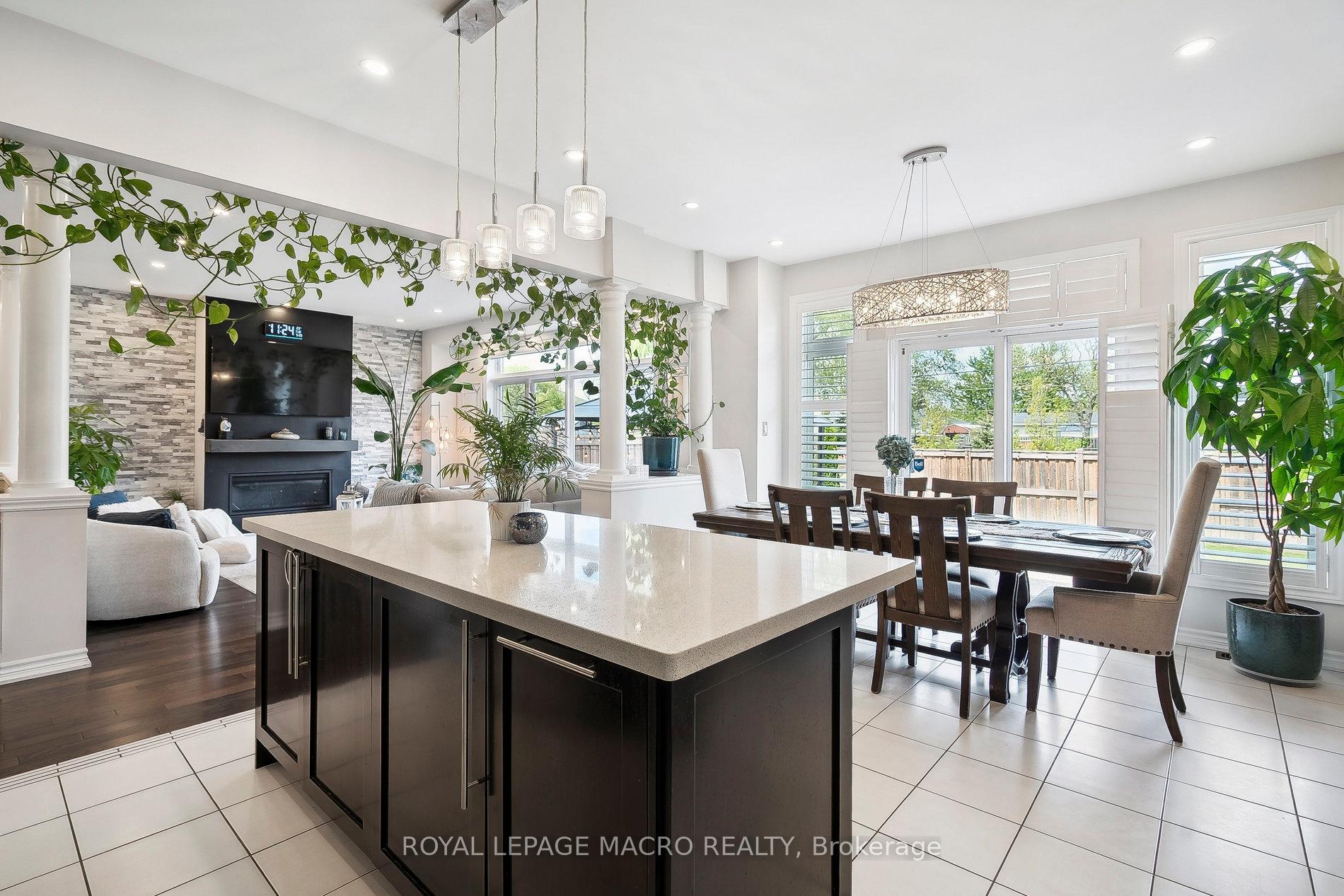 Photo 10 of 80 Bellroyal Crescent, Hamilton, Stoney Creek Mountain — HOMEH