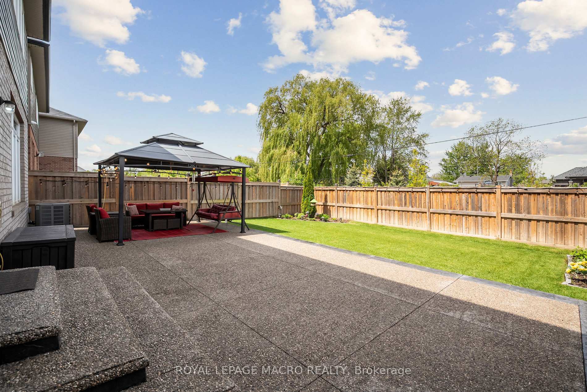 Photo 30 of 80 Bellroyal Crescent, Hamilton, Stoney Creek Mountain — HOMEH