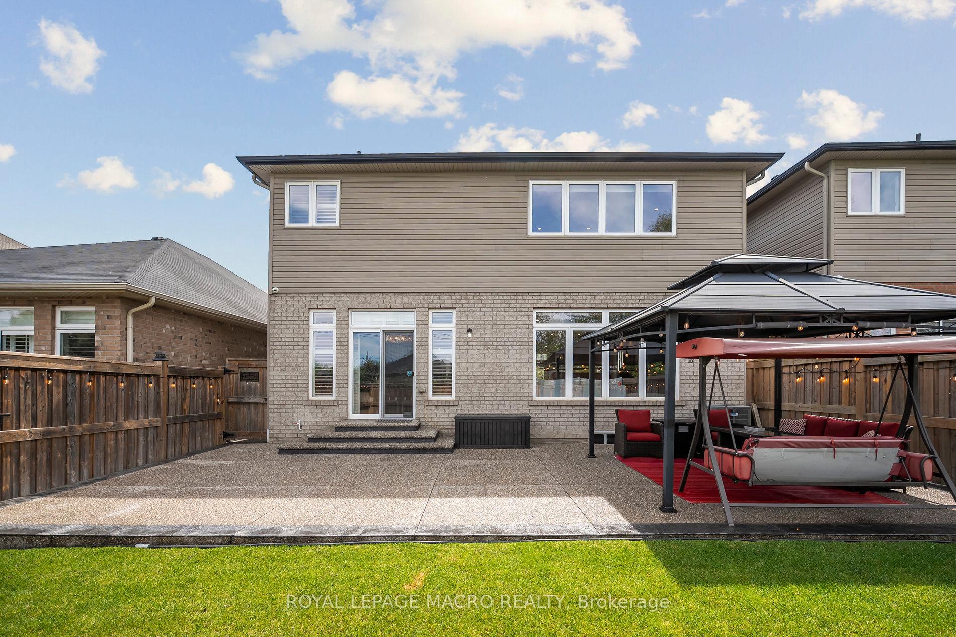 Photo 32 of 80 Bellroyal Crescent, Hamilton, Stoney Creek Mountain — HOMEH