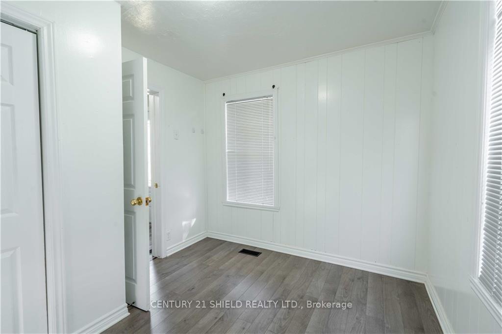 Photo 10 of 215 Louisa Street, Cornwall — HOMEH