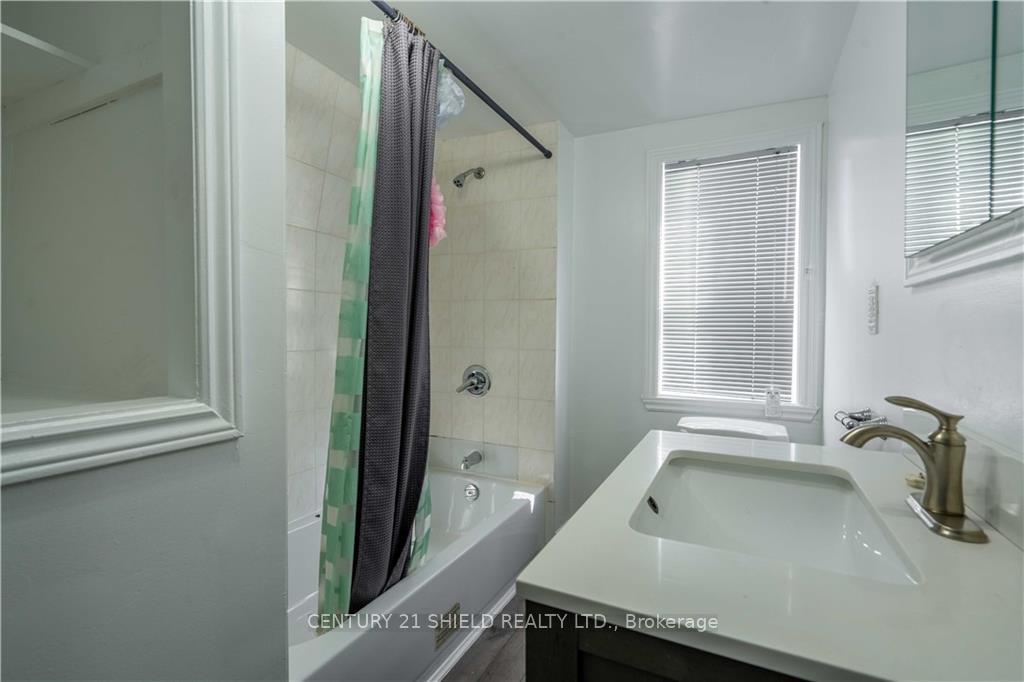 Photo 20 of 215 Louisa Street, Cornwall — HOMEH