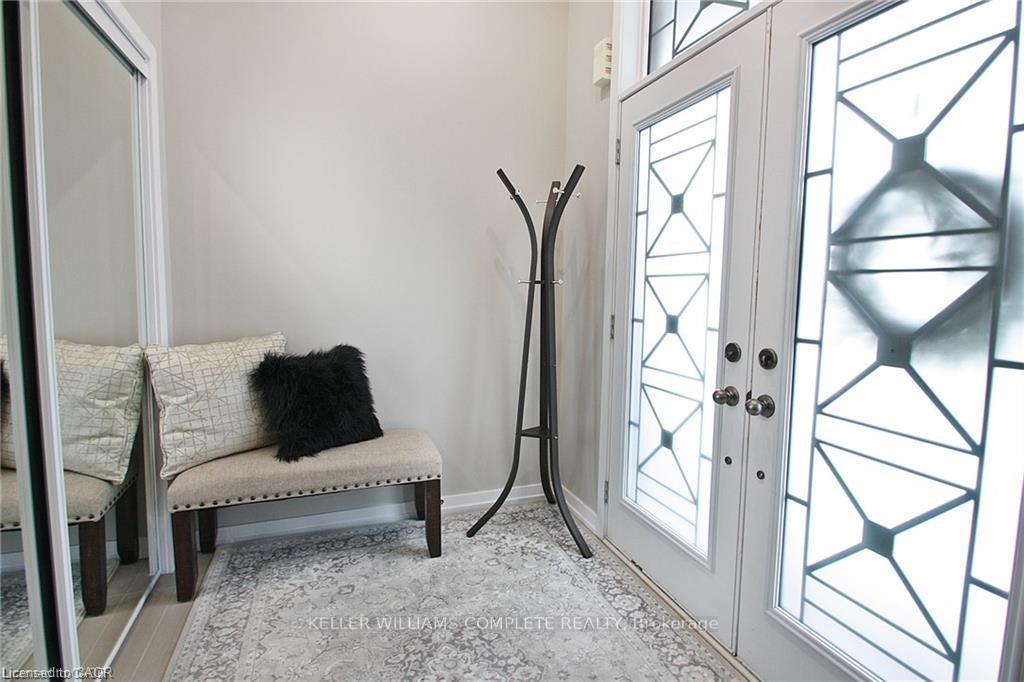 Photo 2 of 23 Scarletwood Street, Hamilton, Stoney Creek Mountain — HOMEH