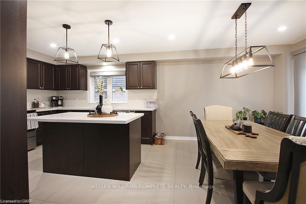 Photo 8 of 23 Scarletwood Street, Hamilton, Stoney Creek Mountain — HOMEH