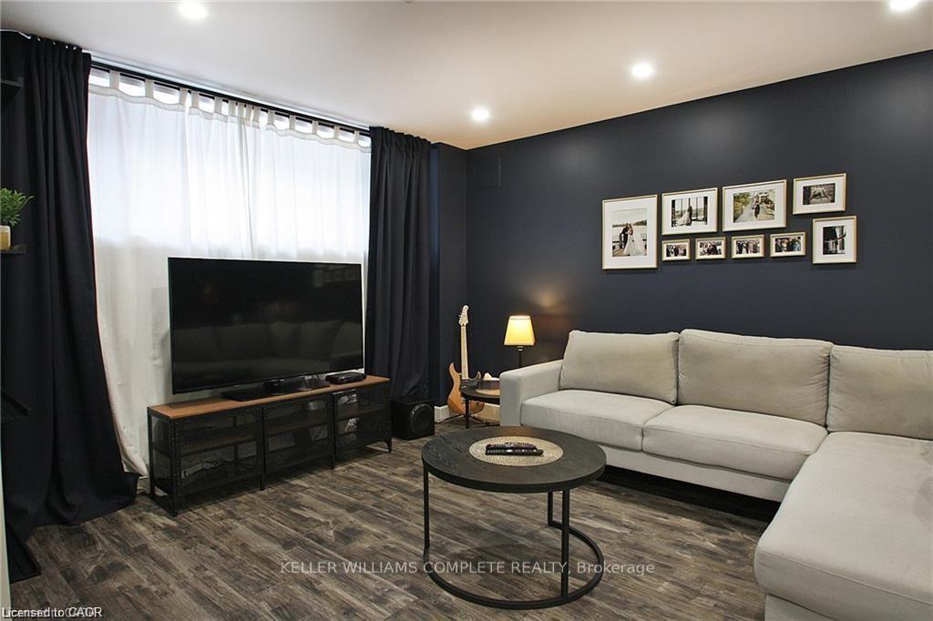 Photo 25 of 23 Scarletwood Street, Hamilton, Stoney Creek Mountain — HOMEH