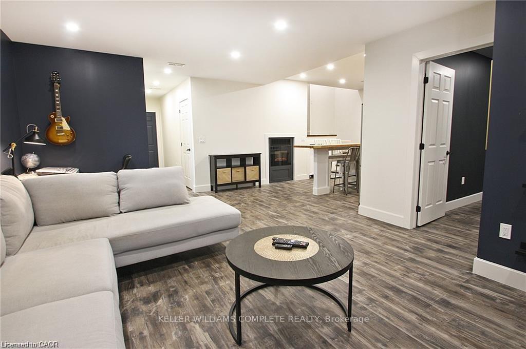 Photo 26 of 23 Scarletwood Street, Hamilton, Stoney Creek Mountain — HOMEH