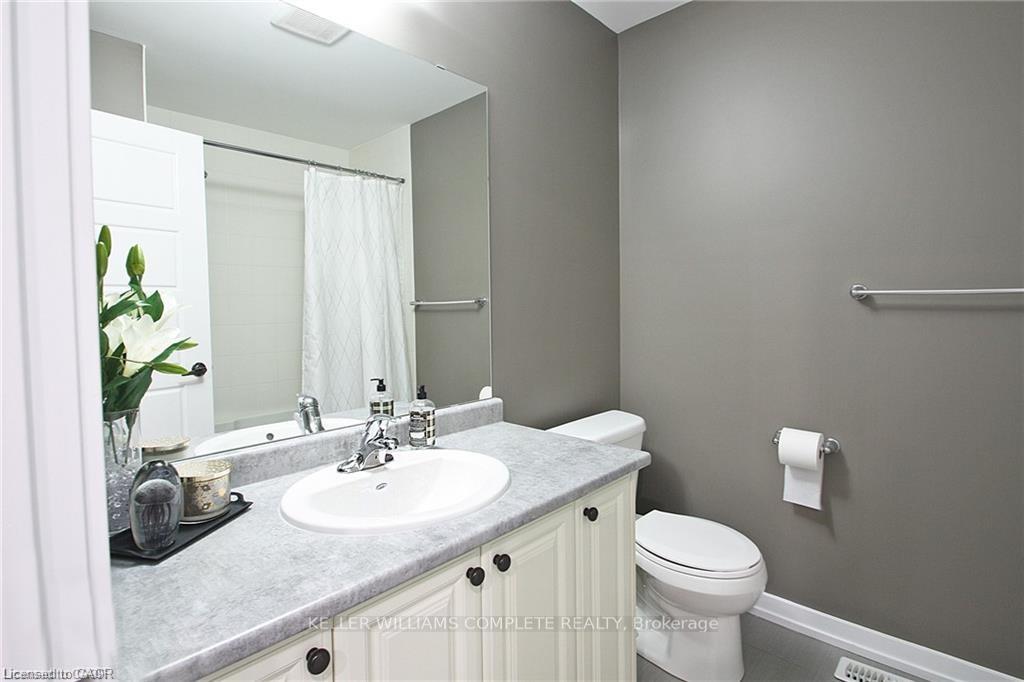 Photo 33 of 23 Scarletwood Street, Hamilton, Stoney Creek Mountain — HOMEH