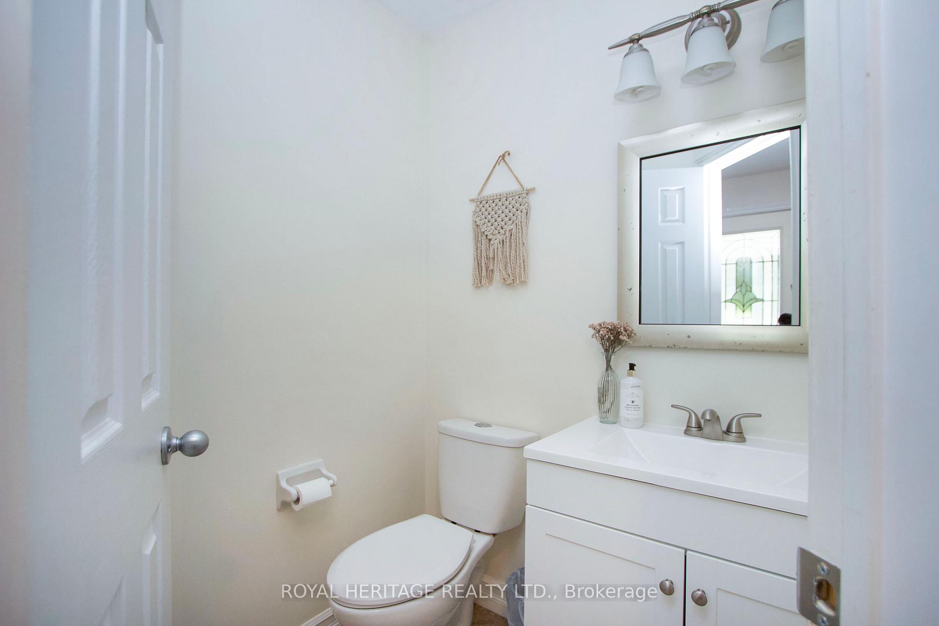 Photo 6 of 55 Hearthstone Crescent, Clarington, Courtice — HOMEH