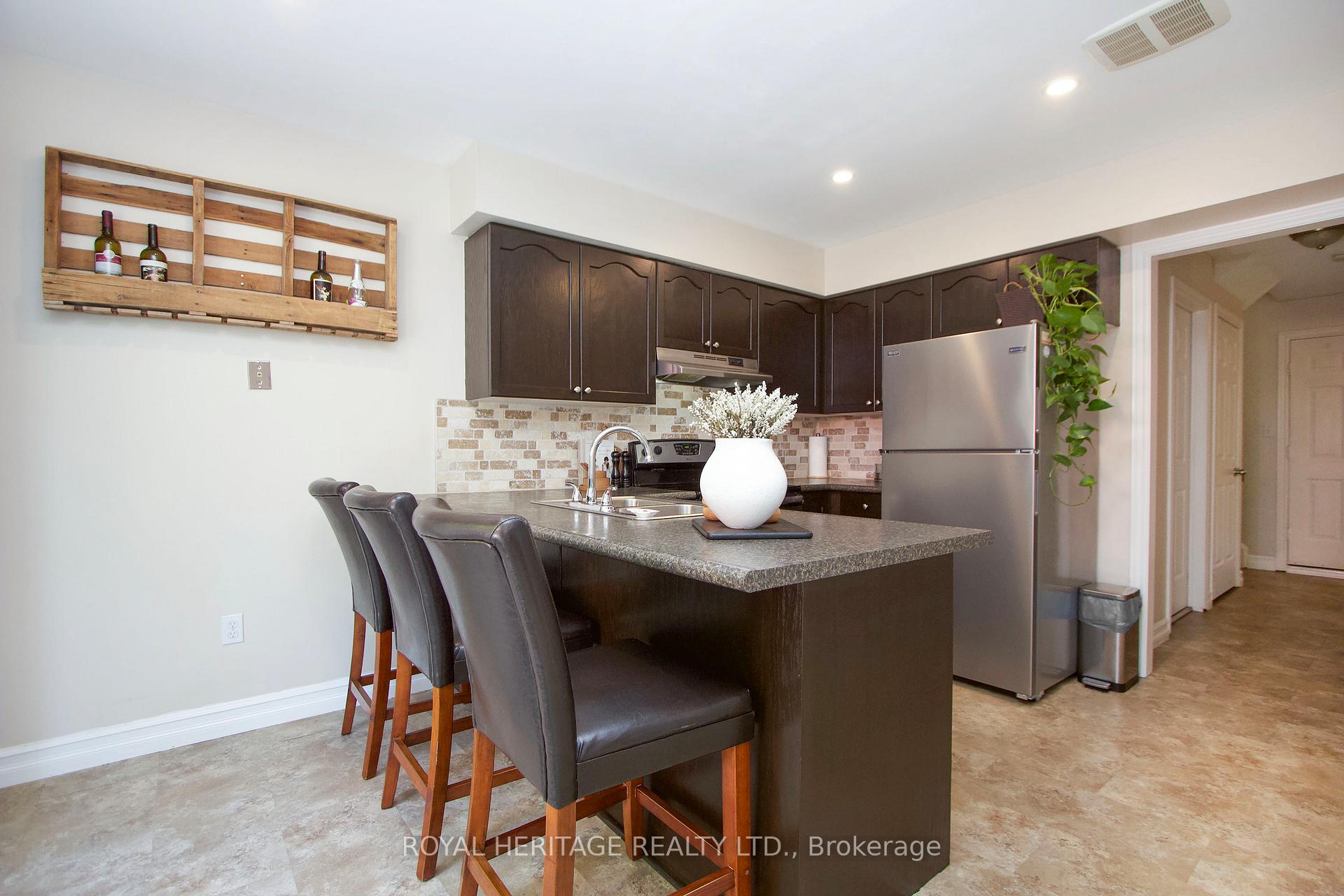 Photo 9 of 55 Hearthstone Crescent, Clarington, Courtice — HOMEH