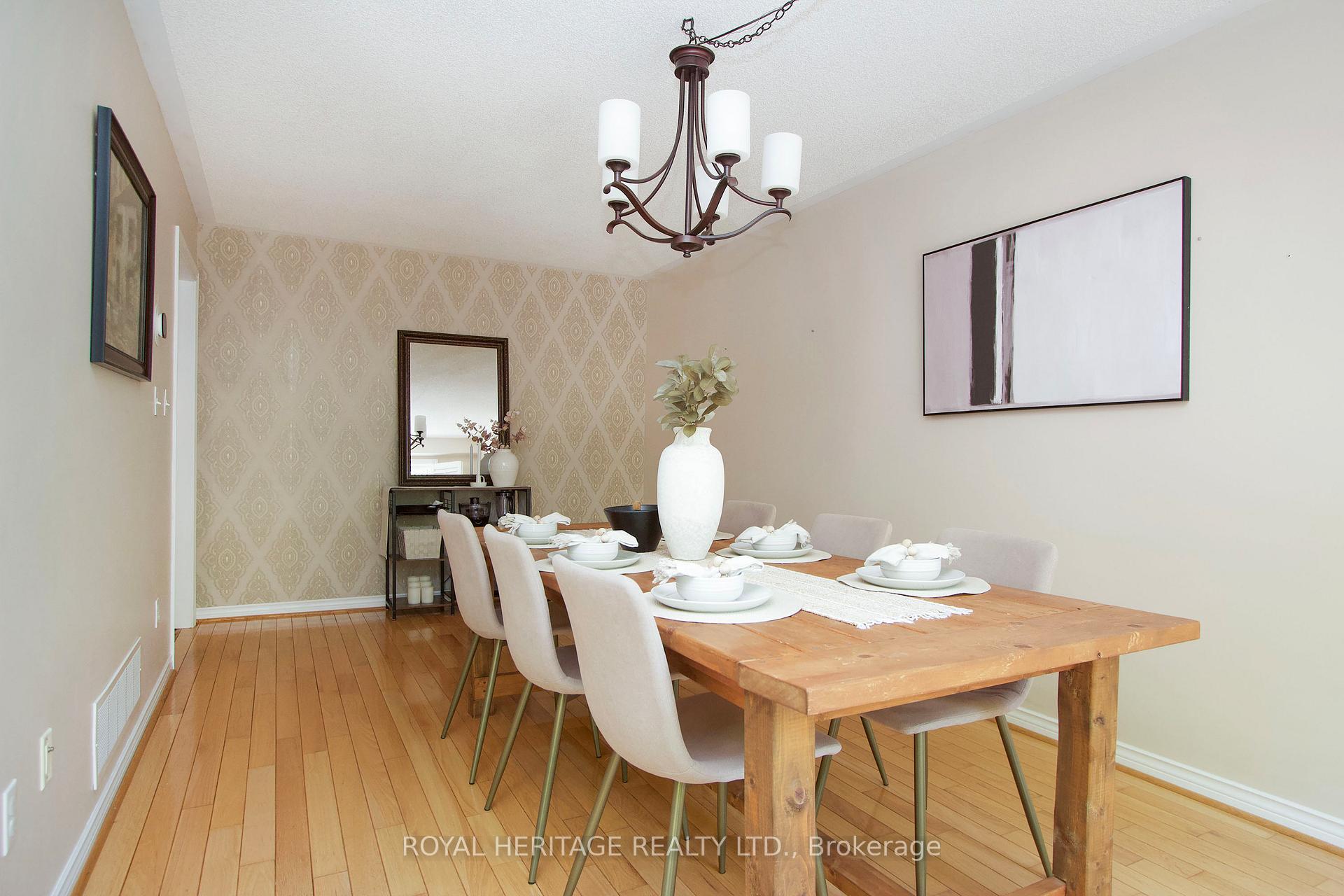 Photo 14 of 55 Hearthstone Crescent, Clarington, Courtice — HOMEH
