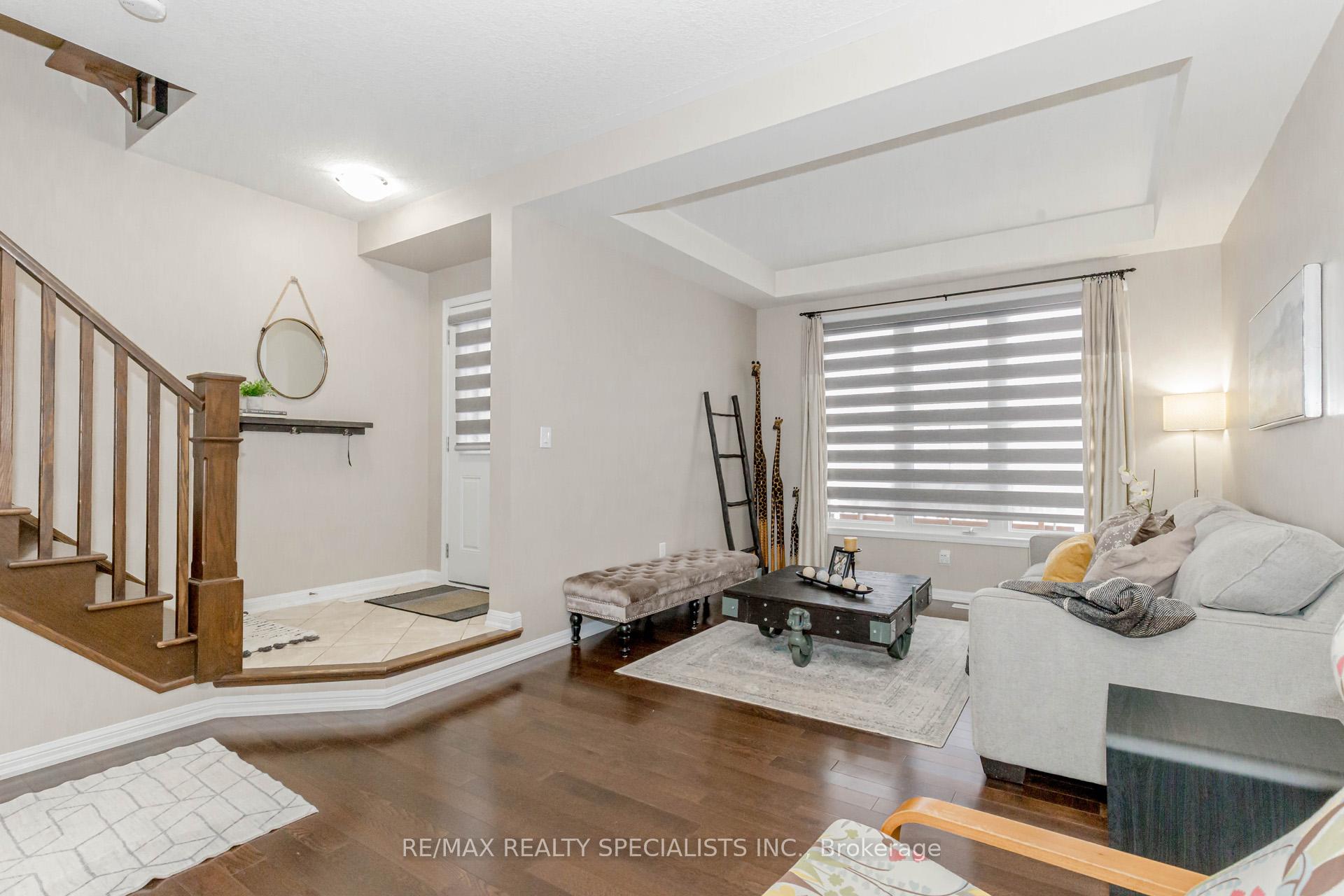 Photo 5 of 73 Holland Circle, Cambridge, Silver Heights — HOMEH